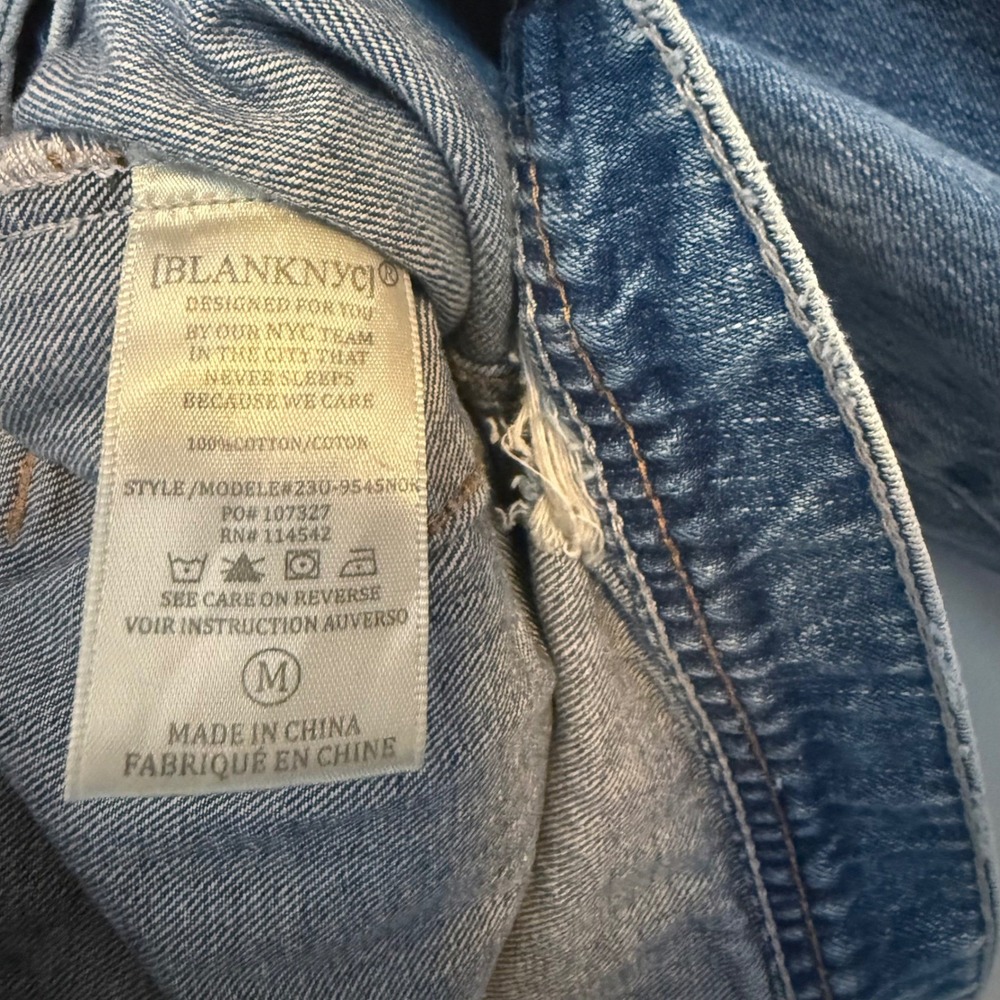 BLANKNYC Womens Blue Distressed Denim Trucker Jacket Medium Wash 23U-9545NOR M - Picture 3 of 5
